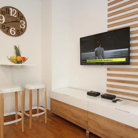 Kokpit - Stan Na Dan Novi Beograd Belvil, Parking 5 Evra Dan Apartment Exterior photo